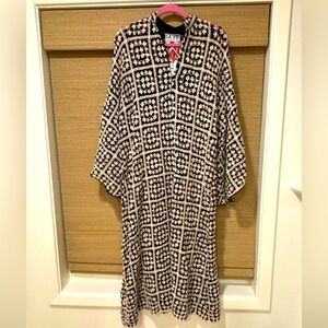 La Vie Style House Black and Cream Crochet dress